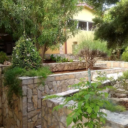 Pensión Karla 3*